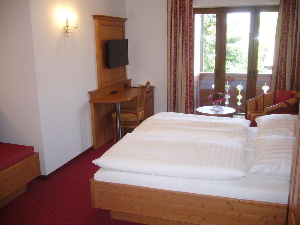 普法芬温克尔阿尔卑斯山酒店 派廷 客房 照片